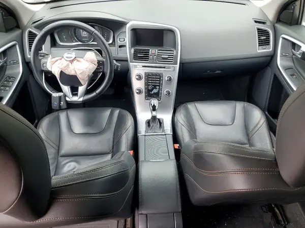 YV440MDR8H2081666 2017 VOLVO XC60 - Image 8