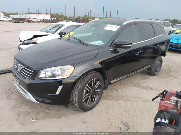 YV440MDR9H2036414 2017 VOLVO XC60 - Image 2