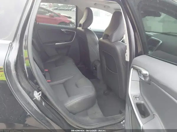 YV440MDR9H2036414 2017 VOLVO XC60 - Image 8