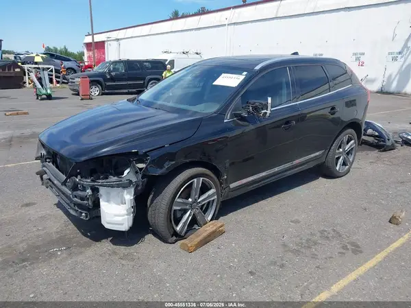 YV440MDR9H2154334 2017 VOLVO XC60 - Image 2