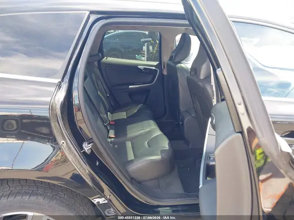YV440MDR9H2154334 2017 VOLVO XC60 - Image 8