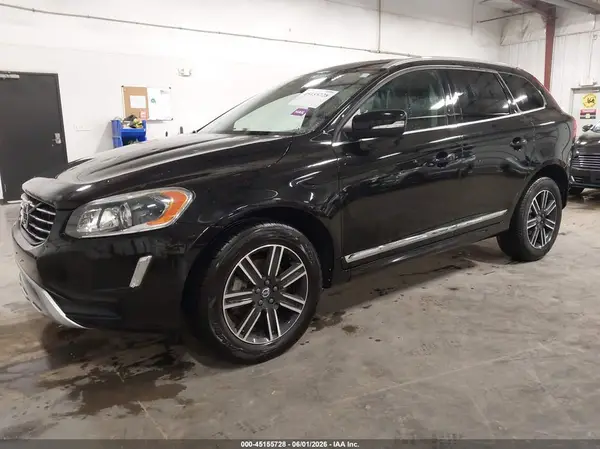 YV440MDR9H2223250 2017 VOLVO XC60 - Image 2