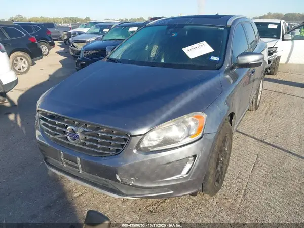 YV440MDU0H2008506 2017 VOLVO XC60 - Image 2