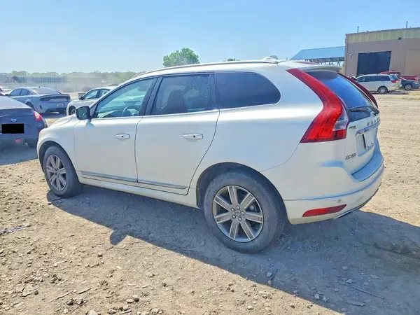 YV440MDU0H2093475 2017 VOLVO XC60 - Image 2