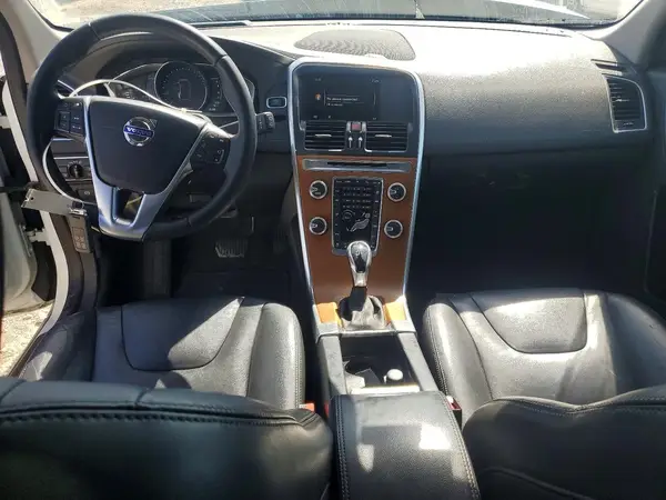 YV440MDU0H2093475 2017 VOLVO XC60 - Image 8