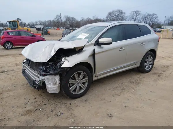 YV440MDU0H2105088 2017 VOLVO XC60 - Image 2
