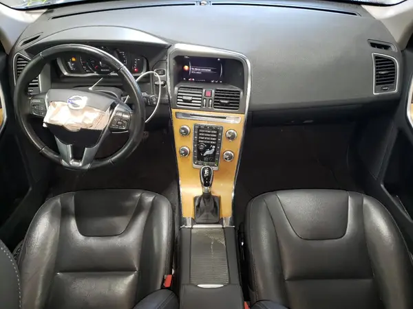 YV440MDU0H2194502 2017 VOLVO XC60 - Image 8