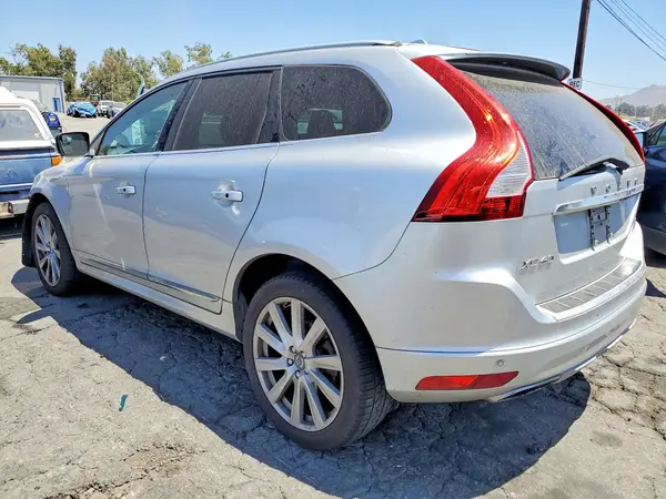 YV440MDU0H2215994 2017 VOLVO XC60 - Image 2