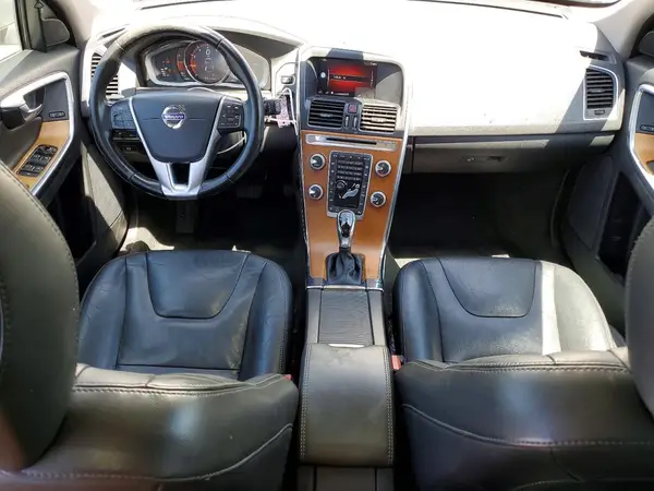 YV440MDU0H2215994 2017 VOLVO XC60 - Image 8