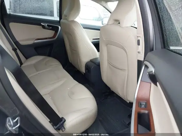 YV440MDU1H2018686 2017 VOLVO XC60 - Image 8