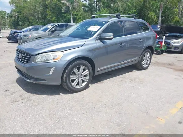 YV440MDU1H2067368 2017 VOLVO XC60 - Image 2