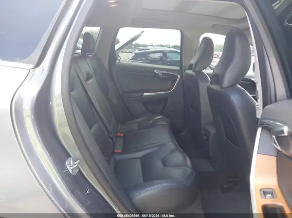 YV440MDU1H2067368 2017 VOLVO XC60 - Image 8