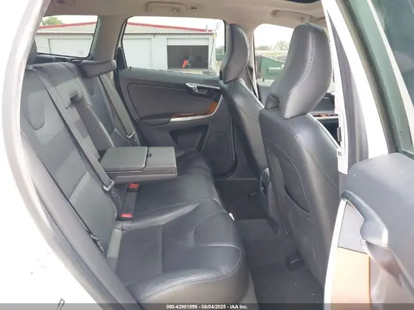 YV440MDU1H2173819 2017 VOLVO XC60 - Image 8