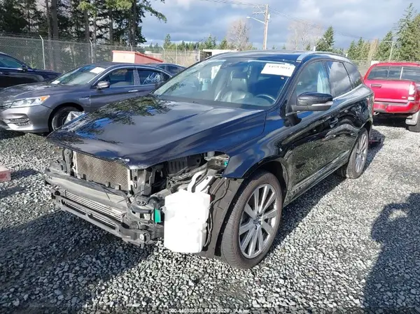 YV440MDU2H2047744 2017 VOLVO XC60 - Image 2