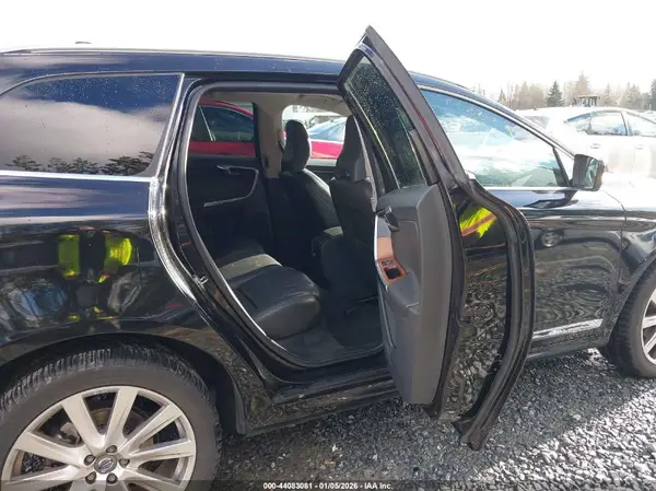 YV440MDU2H2047744 2017 VOLVO XC60 - Image 8