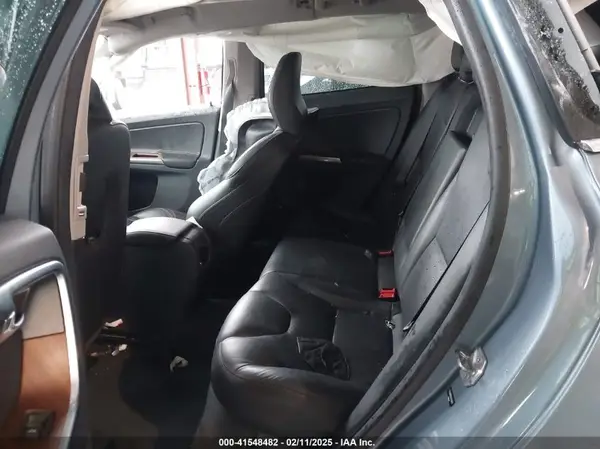YV440MDU2H2194811 2017 VOLVO XC60 - Image 8
