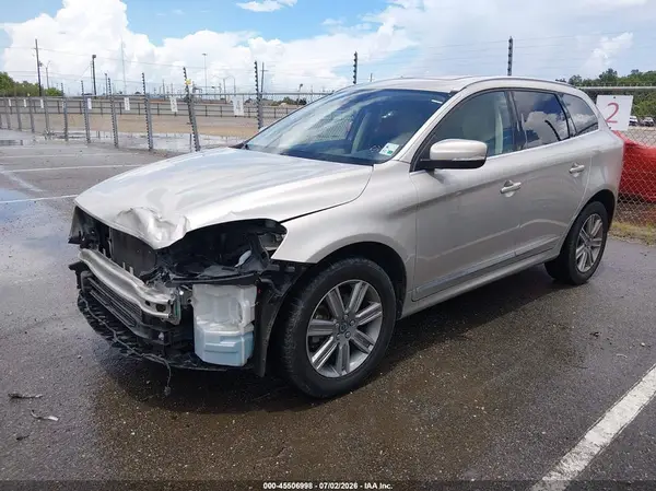 YV440MDU3H2018835 2017 VOLVO XC60 - Image 2