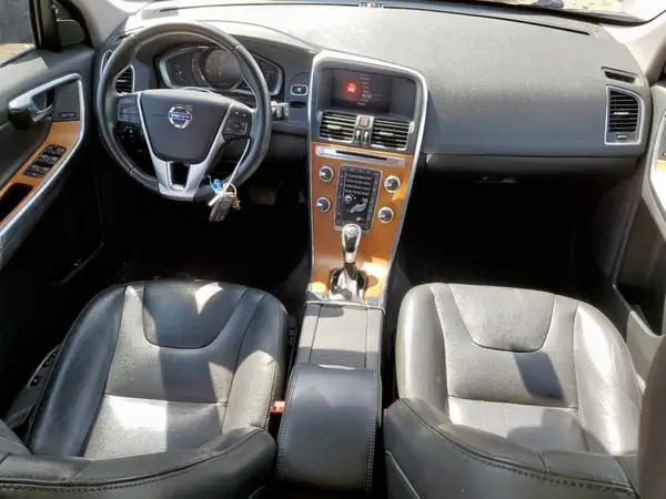 YV440MDU3H2152812 2017 VOLVO XC60 - Image 8