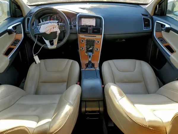 YV440MDU3H2192310 2017 VOLVO XC60 - Image 8