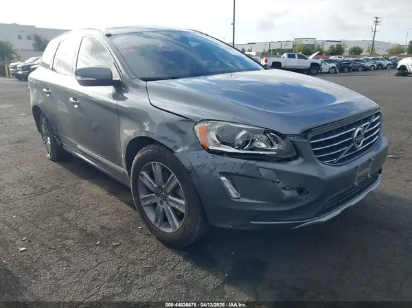 YV440MDU4H2041282 2017 VOLVO XC60 - Image 1
