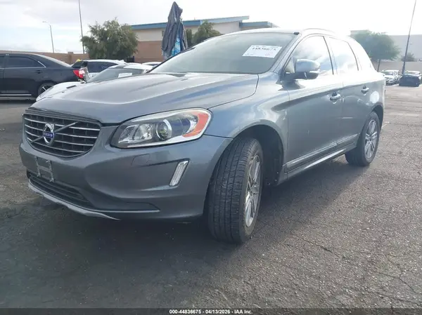 YV440MDU4H2041282 2017 VOLVO XC60 - Image 2