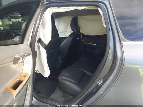 YV440MDU4H2041282 2017 VOLVO XC60 - Image 8