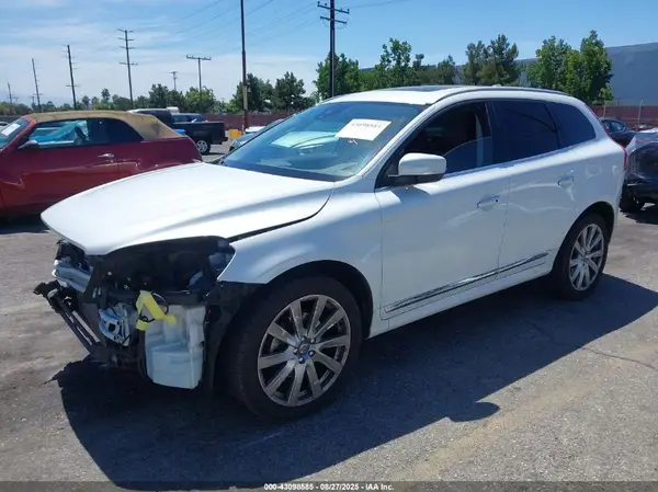 YV440MDU5H2223430 2017 VOLVO XC60 - Image 2