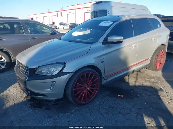 YV440MDU7H2008972 2017 VOLVO XC60 - Image 2