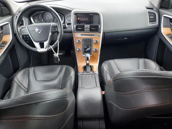 YV440MDU7H2173565 2017 VOLVO XC60 - Image 8