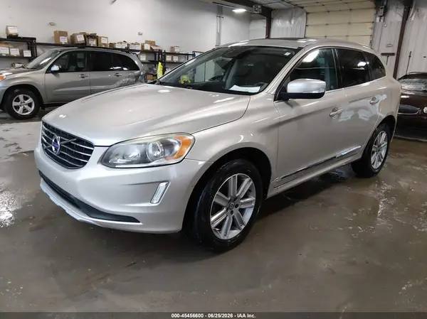 YV440MDU8H2008737 2017 VOLVO XC60 - Image 2