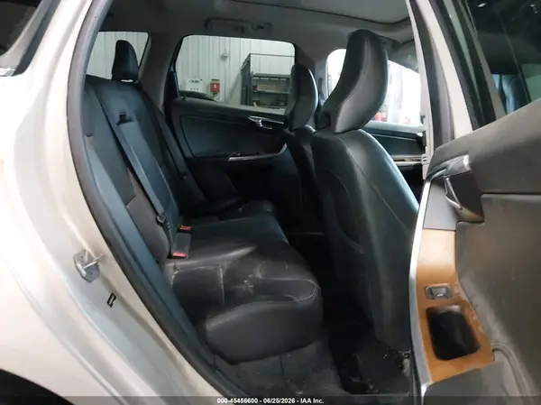 YV440MDU8H2008737 2017 VOLVO XC60 - Image 8