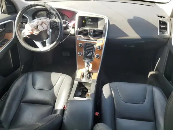 YV440MDU8H2015963 2017 VOLVO XC60 - Image 8