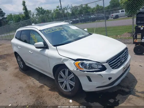 YV440MDU8H2017003 2017 VOLVO XC60 - Image 1