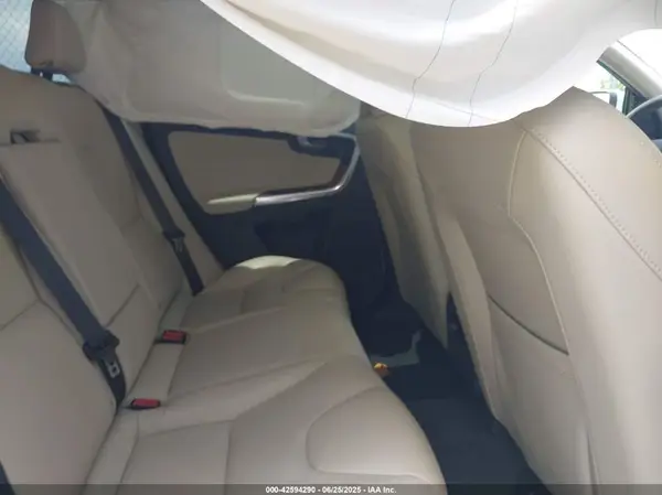 YV440MDU8H2017003 2017 VOLVO XC60 - Image 8