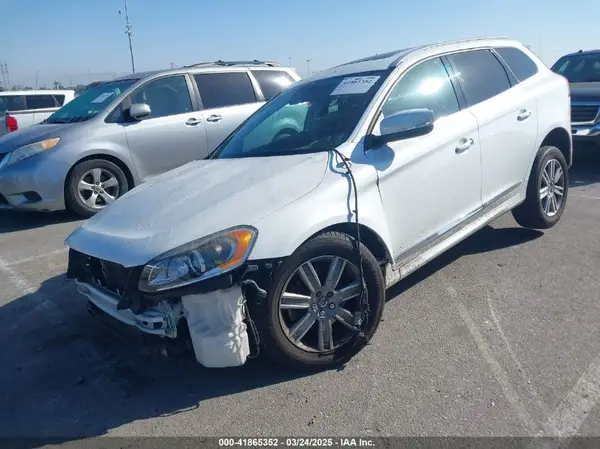 YV440MDU8H2022766 2017 VOLVO XC60 - Image 2