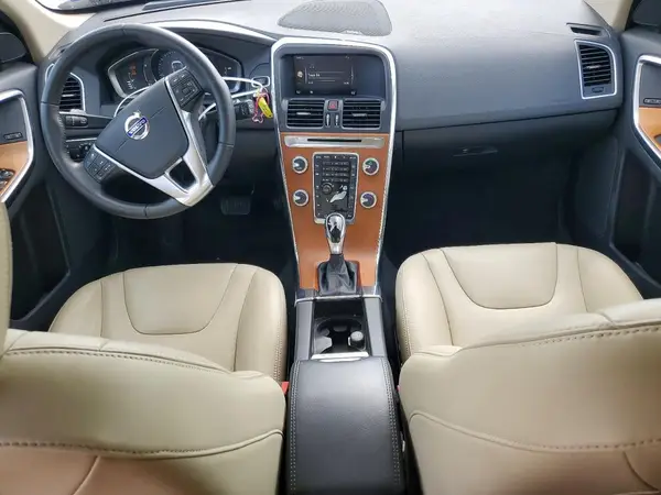 YV440MDU8H2102391 2017 VOLVO XC60 - Image 8