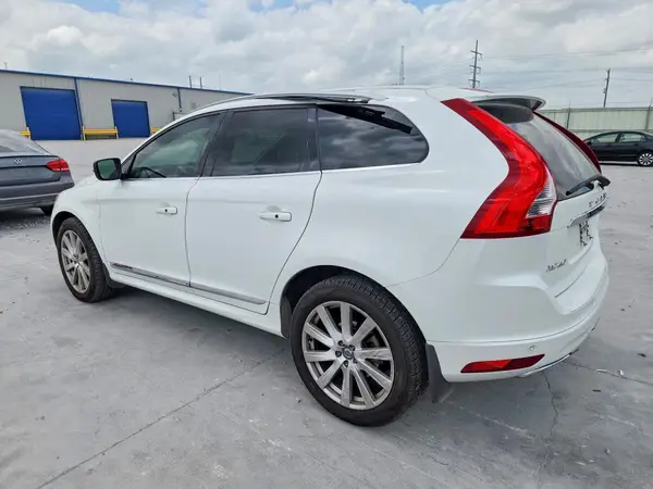 YV440MDU8H2188396 2017 VOLVO XC60 - Image 2
