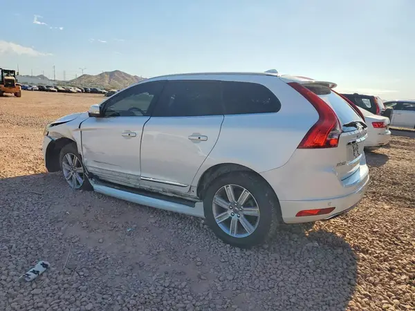 YV440MDU9H2031010 2017 VOLVO XC60 - Image 2