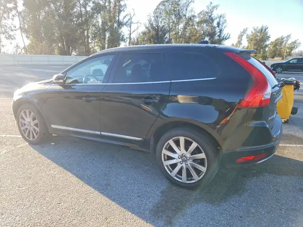 YV440MDU9H2121189 2017 VOLVO XC60 - Image 2