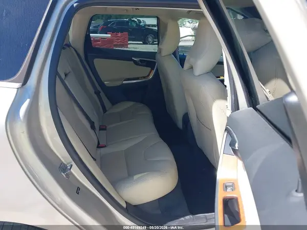 YV440MDU9H2159022 2017 VOLVO XC60 - Image 8