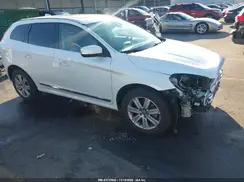YV440MDUXH2038967 2017 VOLVO XC60