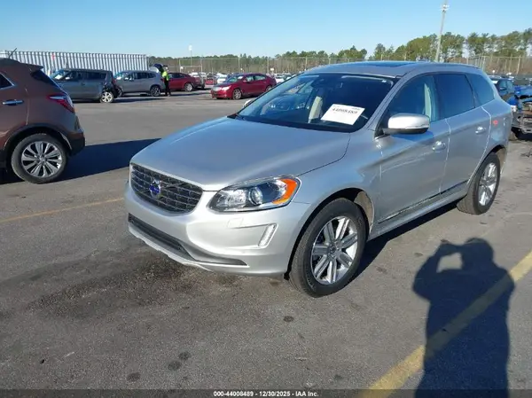YV440MDUXH2212617 2017 VOLVO XC60 - Image 2