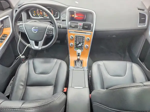 YV440MDUXH2221902 2017 VOLVO XC60 - Image 8