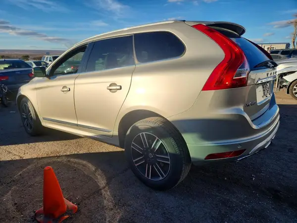 YV440MRR0H2070055 2017 VOLVO XC60 - Image 2