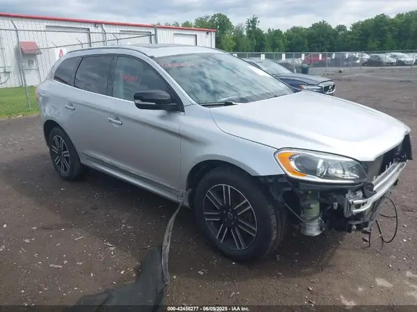 YV440MRR0H2107735 2017 VOLVO XC60 - Image 1