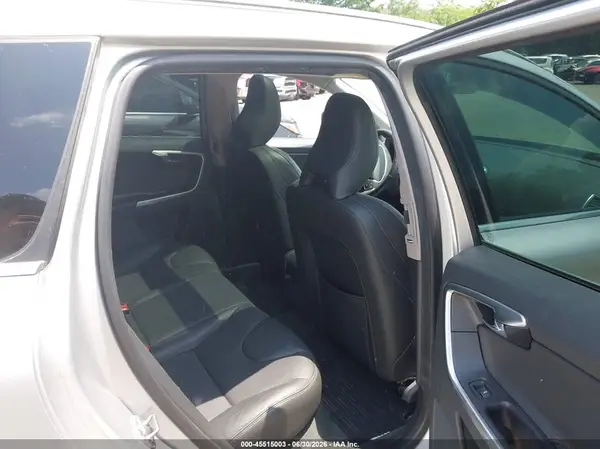 YV440MRR1H2017381 2017 VOLVO XC60 - Image 8