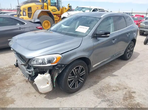 YV440MRR1H2024699 2017 VOLVO XC60 - Image 2