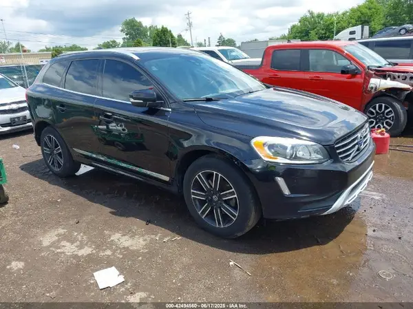 YV440MRR2H2107834 2017 VOLVO XC60 - Image 1