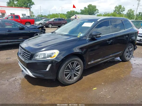 YV440MRR2H2107834 2017 VOLVO XC60 - Image 2