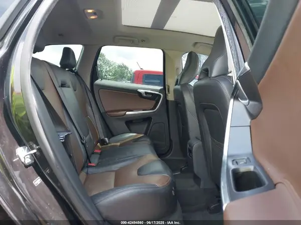 YV440MRR2H2107834 2017 VOLVO XC60 - Image 8